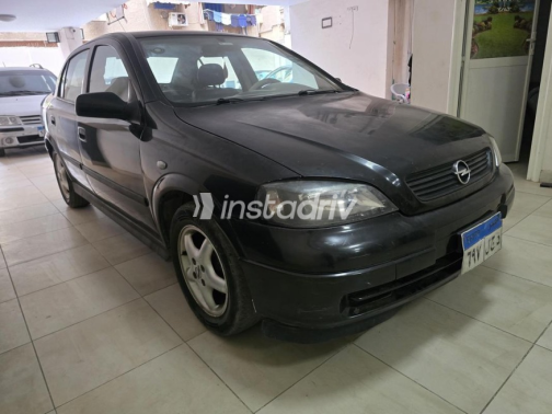 Opel Astra 2001 Black Manual Used for Sale in Heliopolis - 6