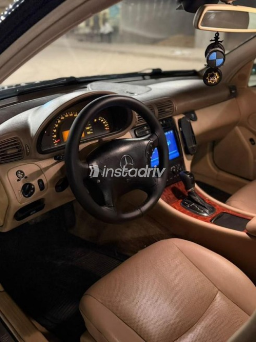Mercedes 180 2003 Dark Blue Automatic Used for Sale in Giza - 5