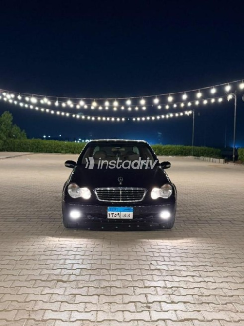 Mercedes 180 2003 Dark Blue Automatic Used for Sale in Giza - 9