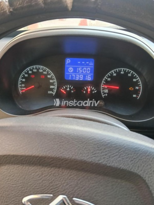 Chery Tiggo 3 2017 Silver Automatic Used for Sale in Cairo - 3