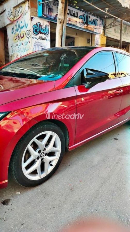 Seat Ibiza 2020 Dark Red Automatic Used for Sale in Greater Cairo ( Cairo + Giza) - 9