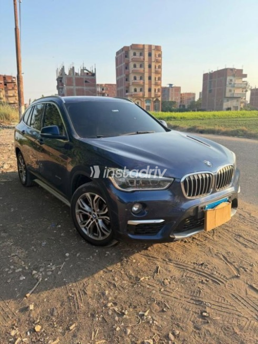 بي ام دبليو X1 2017 أزرق أوتوماتيك مستعملة للبيع في ديرب نجم - 1