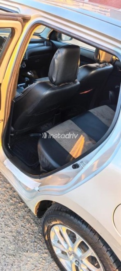 Suzuki Swift 2021 White Automatic Used for Sale in Greater Cairo ( Cairo + Giza) - 8