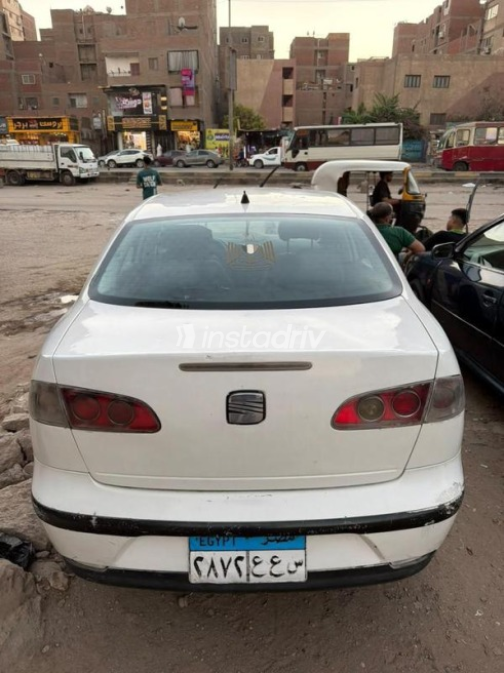 Seat Ibiza 2008 White Manual Used for Sale in Cairo - 7