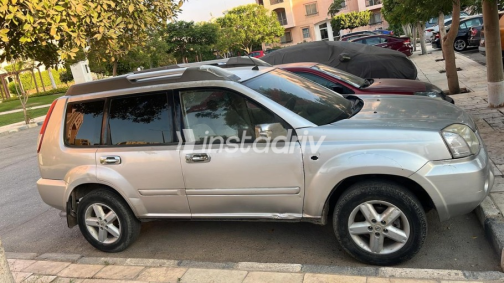 Nissan XTrail 2007 Silver Automatic Used for Sale in Cairo - 1
