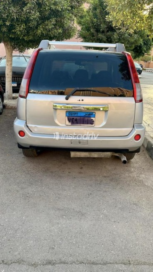 Nissan XTrail 2007 Silver Automatic Used for Sale in Cairo - 4