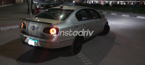 Volkswagen Passat 2006 Gold Automatic Used for Sale in Cairo - 3