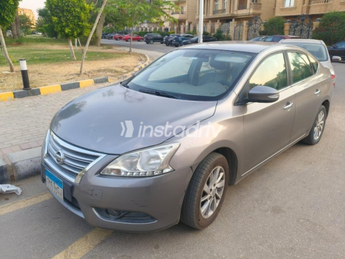 Nissan Sentra 2019 Gray Automatic Used for Sale in Cairo - 1
