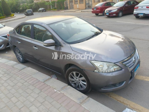 Nissan Sentra 2019 Gray Automatic Used for Sale in Cairo - 3