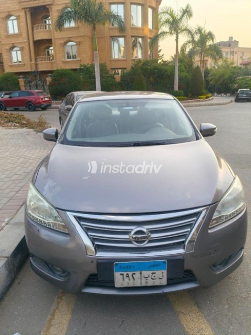 Nissan Sentra 2019 Gray Automatic Used for Sale in Cairo - 4