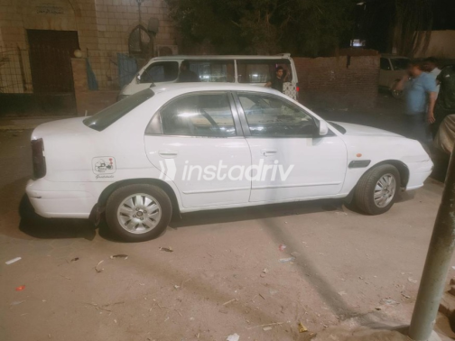 دايو نوبيرا 2 2003 أبيض يدوي مستعملة للبيع في القاهرة - 1
