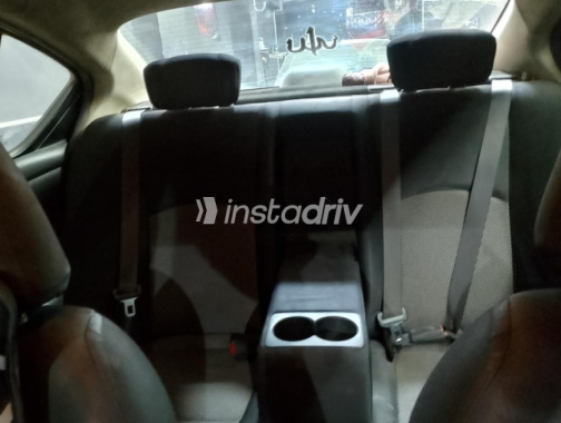 Nissan Sunny 2017 White Automatic Used for Sale in Greater Cairo ( Cairo + Giza) - 5