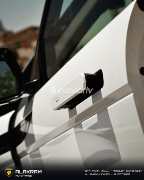 Land Rover Range Rover Evoque 2023 White Automatic Used for Sale in Cairo - 3