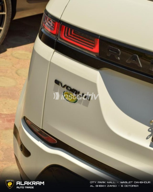 Land Rover Range Rover Evoque 2023 White Automatic Used for Sale in Cairo - 4