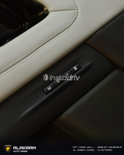 Land Rover Range Rover Evoque 2023 White Automatic Used for Sale in Cairo - 6
