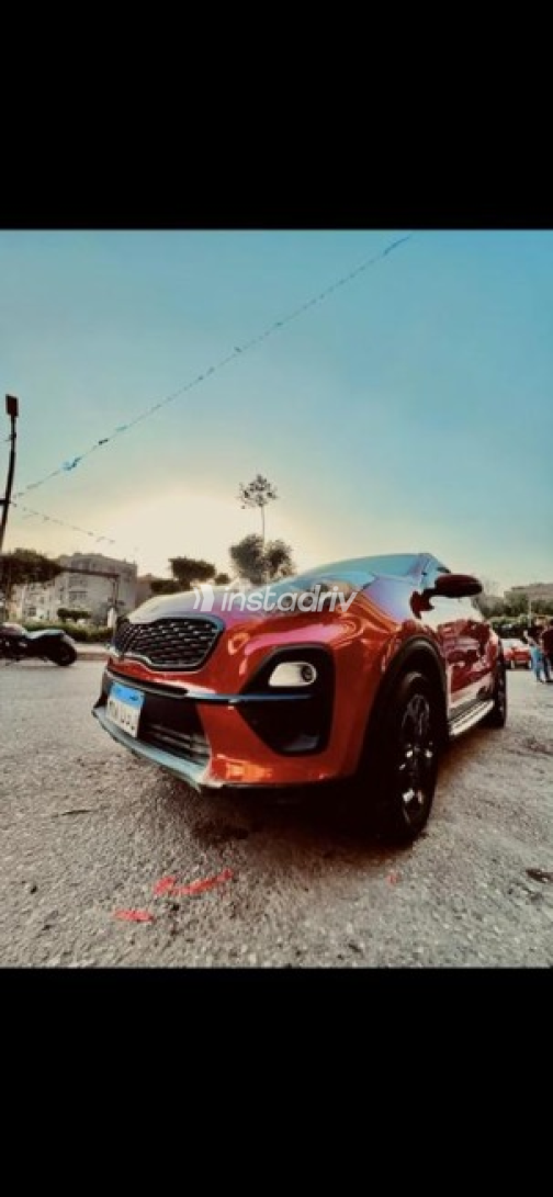 Kia Sportage 2021 White Automatic Used for Sale in Greater Cairo ( Cairo + Giza) - 3