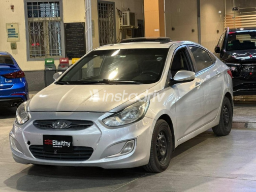 Hyundai Accent RB 2015 Silver Automatic Used for Sale in Cairo - 2
