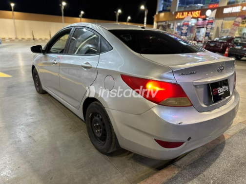 Hyundai Accent RB 2015 Silver Automatic Used for Sale in Cairo - 6