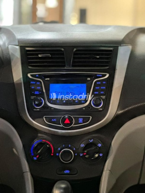 Hyundai Accent RB 2015 Silver Automatic Used for Sale in Cairo - 8