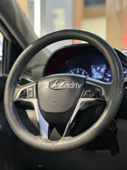 Hyundai Accent RB 2015 Silver Automatic Used for Sale in Cairo - 10