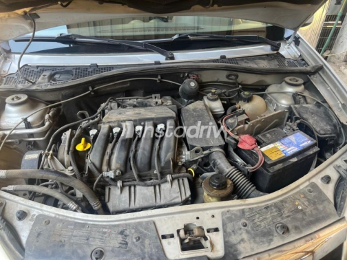 Renault Sandero 2014 Silver Automatic Used for Sale in Nasr city - 7