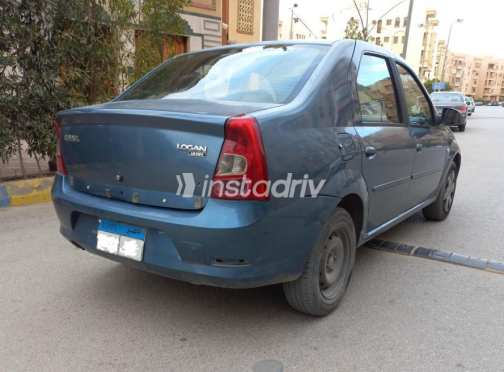 Renault Logan 2011 Petroleum Manual Used for Sale in 6 October - 4