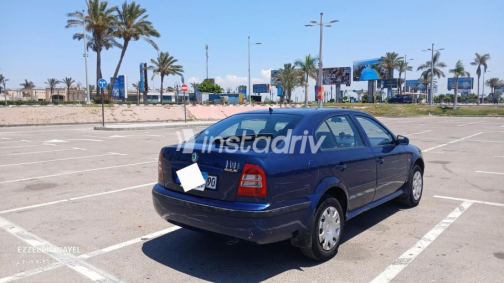 سكودا اوكتافيا A4 2009 أزرق غامق يدوي مستعملة للبيع في الإسكندرية - 4