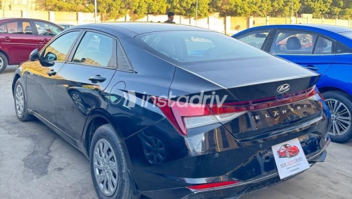 هيونداي إلنترا 2021 أسود أوتوماتيك مستعملة للبيع في مصر الجديدة - 10