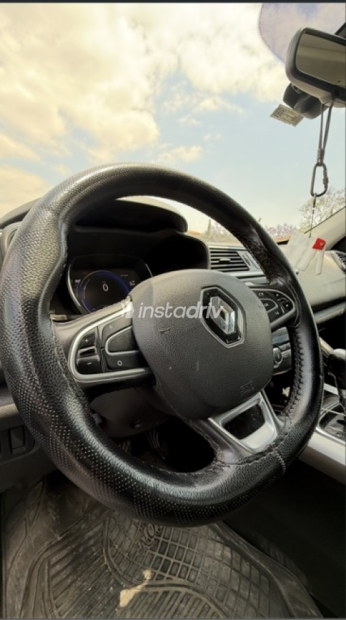 Renault Kadjar 2018 White Automatic Used for Sale in Greater Cairo ( Cairo + Giza) - 5