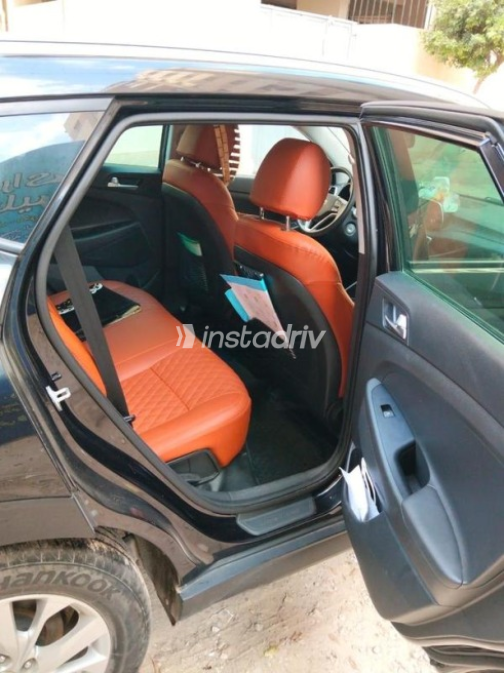 Hyundai Tucson 2020 Black Automatic Used for Sale in Alexandria - 4