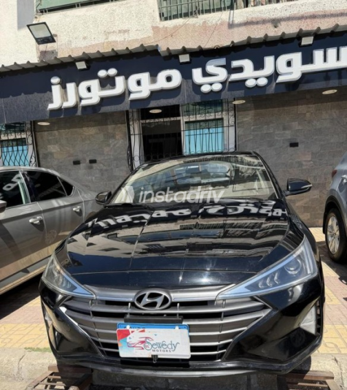 هيونداي إلنترا 2020 أسود أوتوماتيك مستعملة للبيع في دمياط - 1
