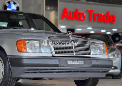 Mercedes E 200 1985 Silver Automatic Used for Sale in Greater Cairo ( Cairo + Giza) - 1
