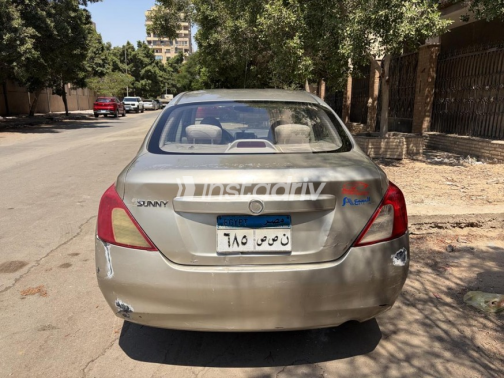Nissan Sunny 2013 Champagne Automatic Used for Sale in Nasr city - 2