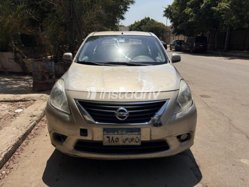 Nissan Sunny 2013 Champagne Automatic Used for Sale in Nasr city - 5