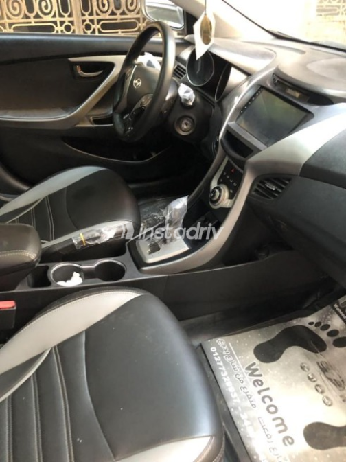 Hyundai Elantra MD 2013 Silver Automatic Used for Sale in Shobra - 2