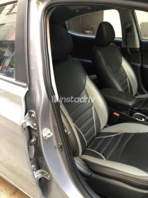 Hyundai Elantra MD 2013 Silver Automatic Used for Sale in Shobra - 3