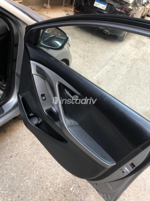 Hyundai Elantra MD 2013 Silver Automatic Used for Sale in Shobra - 4