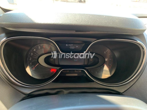 Renault Captur 2017 White Automatic Used for Sale in Greater Cairo ( Cairo + Giza) - 7