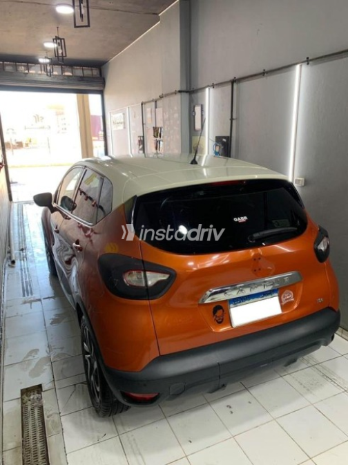 Renault Captur 2017 White Automatic Used for Sale in Greater Cairo ( Cairo + Giza) - 9