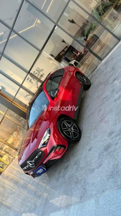 مرسيدس GLC 200 2024 أحمر غامق أوتوماتيك مستعملة للبيع في القاهرة - 4