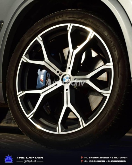 BMW X5 2021 Gray Automatic Used for Sale in Sheikh Zayed City - 8