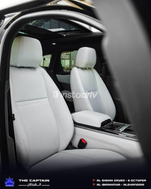 Land Rover Velar 2023 Black Automatic Used for Sale in Sheikh Zayed City - 3
