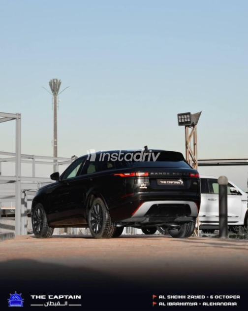 Land Rover Velar 2023 Black Automatic Used for Sale in Sheikh Zayed City - 5