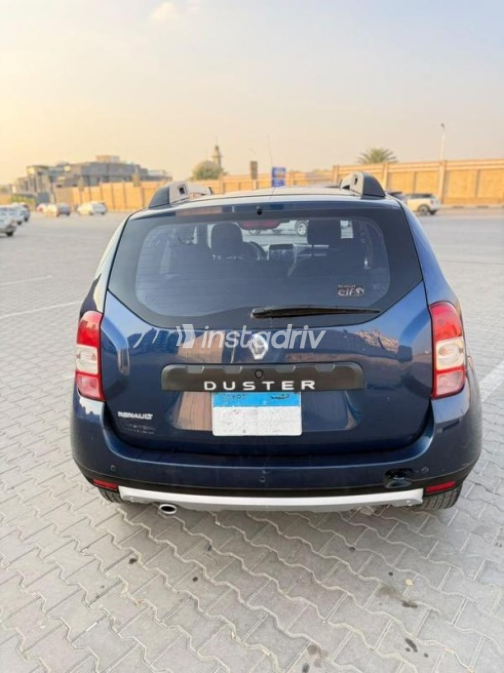 Renault Duster 2017 Dark Blue Automatic Used for Sale in Heliopolis - 5