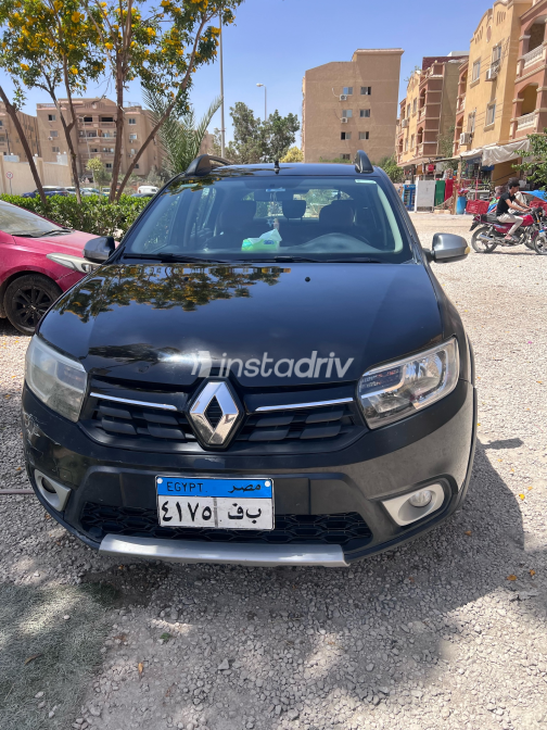 رينو سانديرو  ( ستيب  واى ) 2021 أسود أوتوماتيك مستعملة للبيع في الجيزة - 4