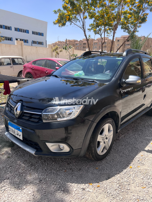 رينو سانديرو  ( ستيب  واى ) 2021 أسود أوتوماتيك مستعملة للبيع في الجيزة - 9