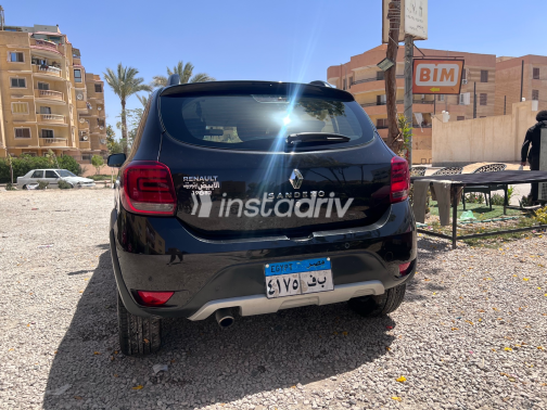 رينو سانديرو  ( ستيب  واى ) 2021 أسود أوتوماتيك مستعملة للبيع في الجيزة - 10