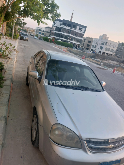 Chevrolet Optra 2011 Silver Automatic Used for Sale in Maadi - 1