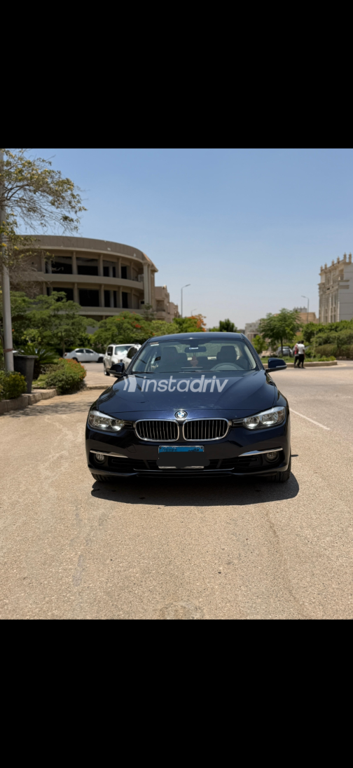 BMW 318 2017 White Automatic Used for Sale in Cairo - 4