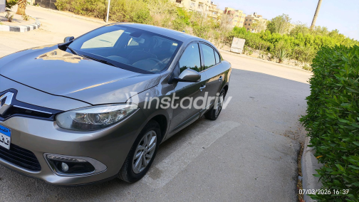 Renault Fluence 2014 Gold Automatic Used for Sale in Giza - 6
